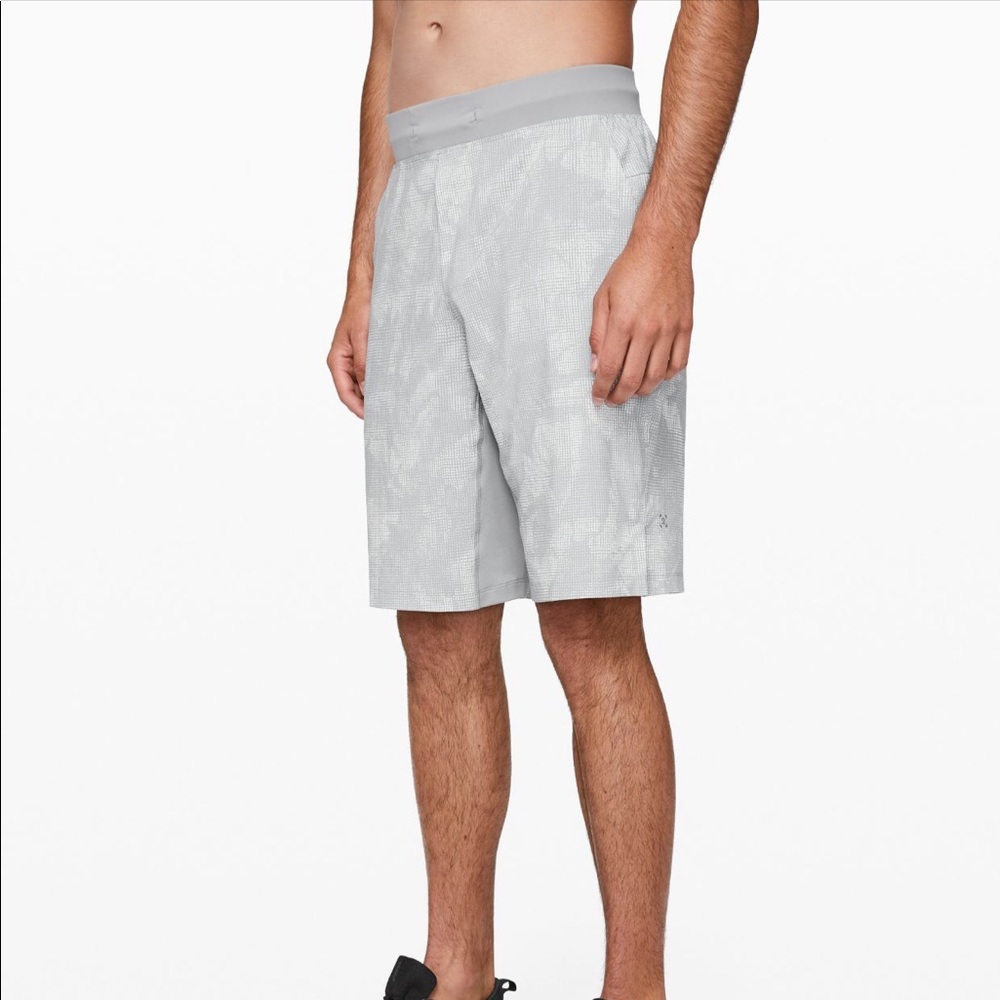 🍋lululemon THE short NEW with tags 🍋